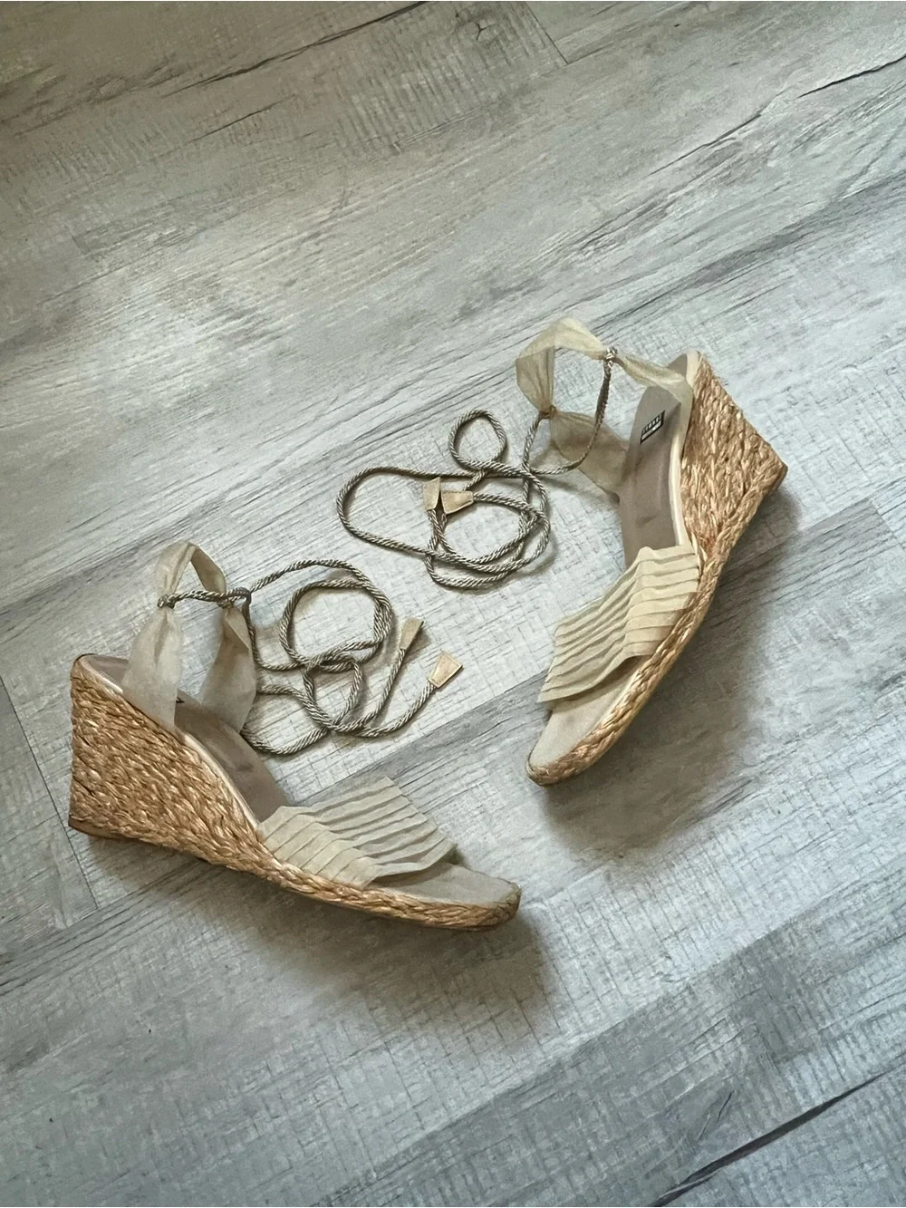 STUART WEITZMAN Cream Espadrille Wedge Sandals with Wrap Ankle Tie Tulle Size 9 - Picture 2 of 14